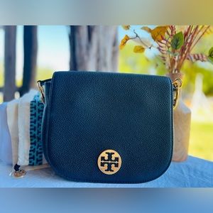 💫🌸 AUTHENTIC 🌸💫 Tory Burch |  Everly Saddle Bag